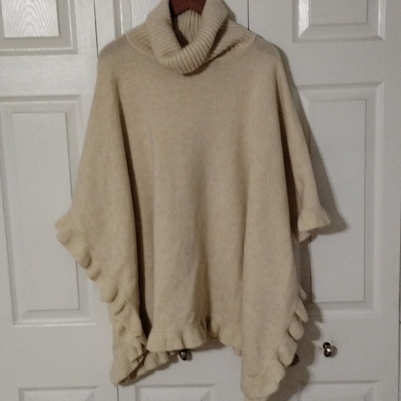 UGG Sweaters - UGG Poncho 60 wool blend Beige one size